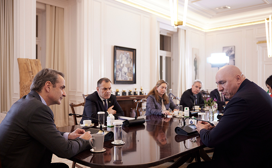 Μεταναστευτικό και Ασφάλεια στο επίκεντρο της συνάντησης του Κυριάκου Μητσοτάκη με τον Ιταλό υπουργό Άμυνας