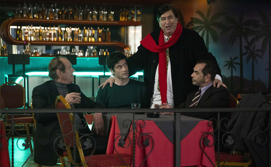 Αυτή η νύχτα μένει