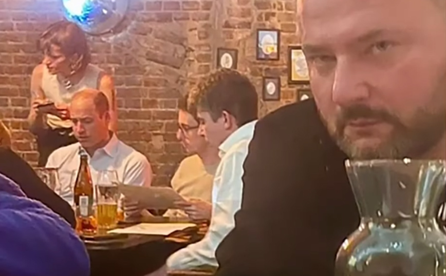 Ο Πρίγκιπας Ουίλιαμ έφαγε σε γκέι εστιατόριο της Βαρσοβίας