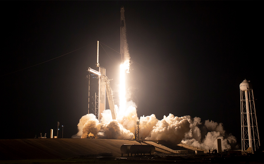 Έφτασε στον Διαστημικό Σταθμό το SpaceX Crew Dragon