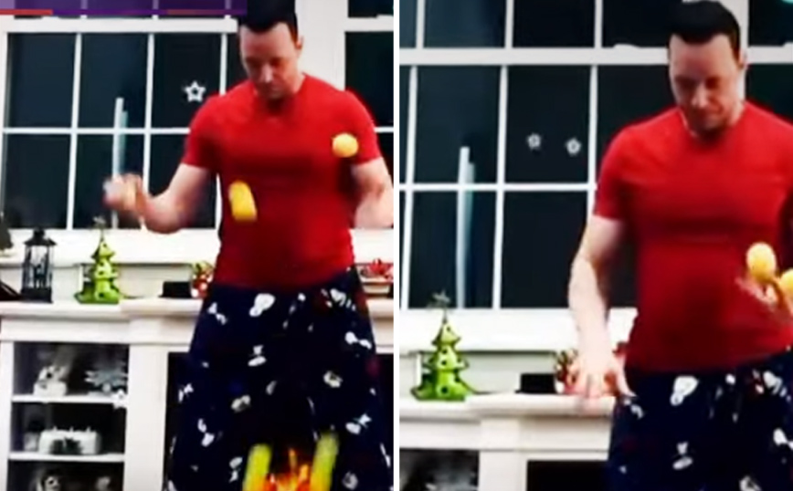 Παίζοντας πιάνο με μπαλάκια του τένις