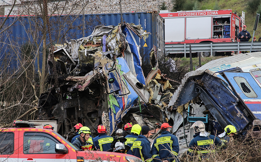 Σύγκρουση τρένων στα Τέμπη: Έως το μεσημέρι οι έρευνες στον τόπο της τραγωδίας – Πολλά δείγματα δεν έχουν ταυτοποιηθεί