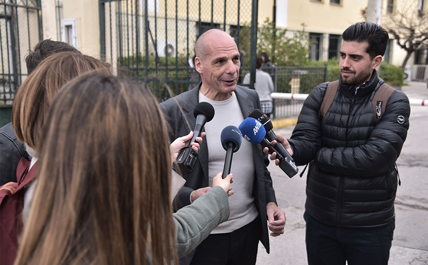 Βαρουφάκης: Ο Τσίπρας έκανε οντισιόν στο Παλλάς με τον ίδιο διαλυμένο θίασο από κάτω