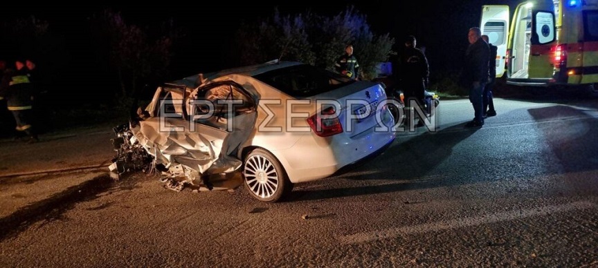 Σέρρες: Σοβαρό τροχαίο στα Θερμά με μετωπική σύγκρουση δύο αυτοκινήτων και τρεις τραυματίες