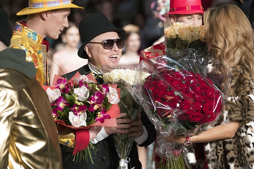 Πέθανε ο Ρώσος σχεδιαστής μόδας Σλάβα Ζάιτσεφ, ο επoνομαζόμενος «κόκκινος Dior»