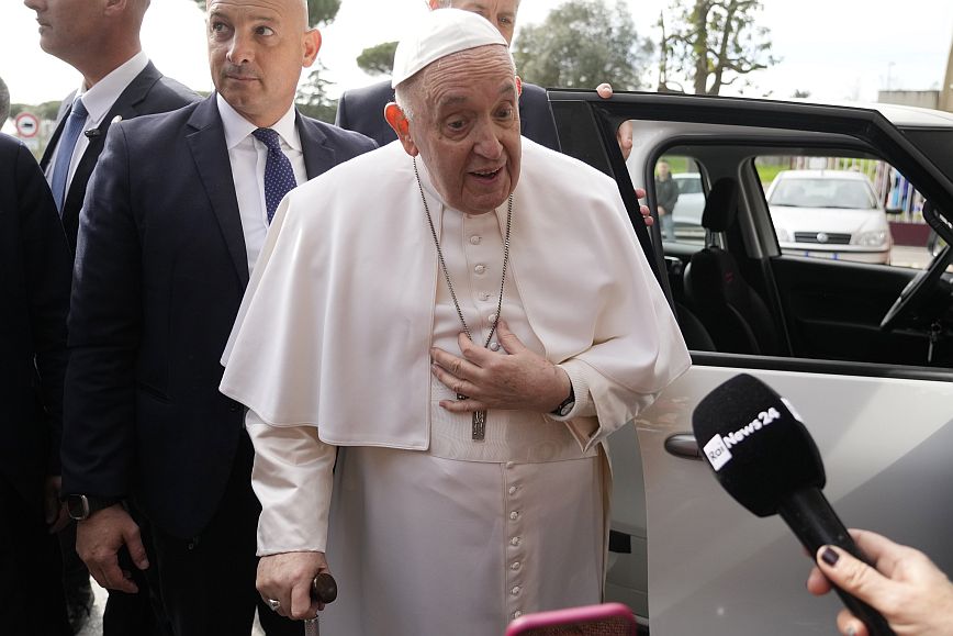 Πήρε εξιτήριο ο Πάπας Φραγκίσκος &#8211; «Είμαι ακόμα ζωντανός»