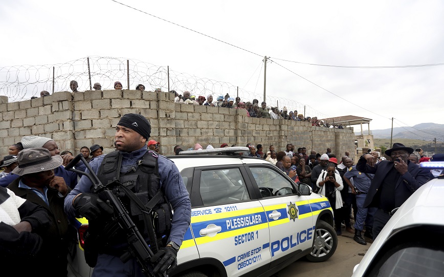 Δολοφόνησαν σε ενέδρα 10 μέλη οικογένειας στη Νότια Αφρική