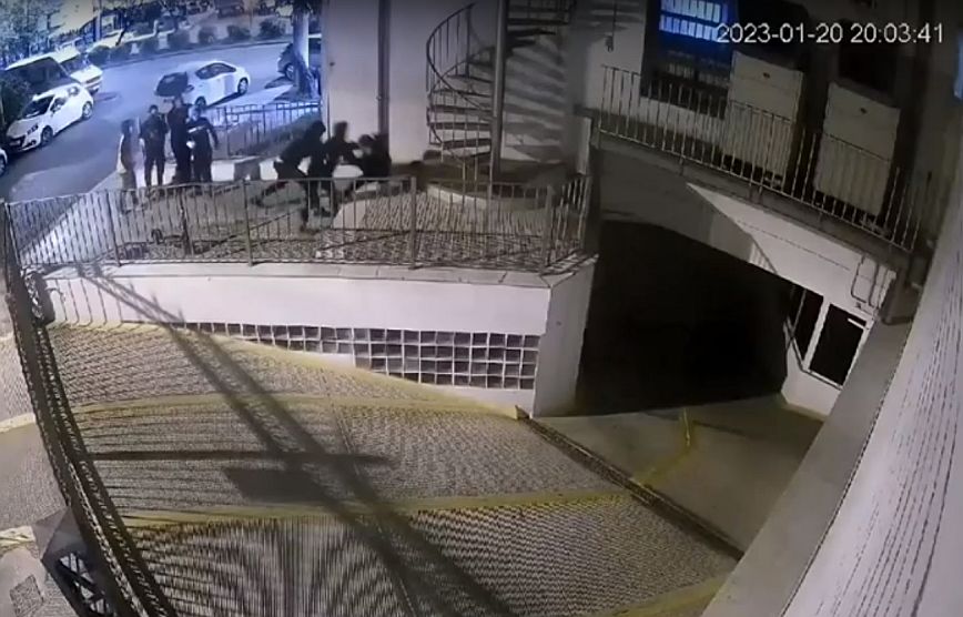 Σοκάρει βίντεο ντοκουμέντο οπαδικής βίας μεταξύ ανηλίκων στο Νέο Κόσμο – Λέγε τι ομάδα είσαι