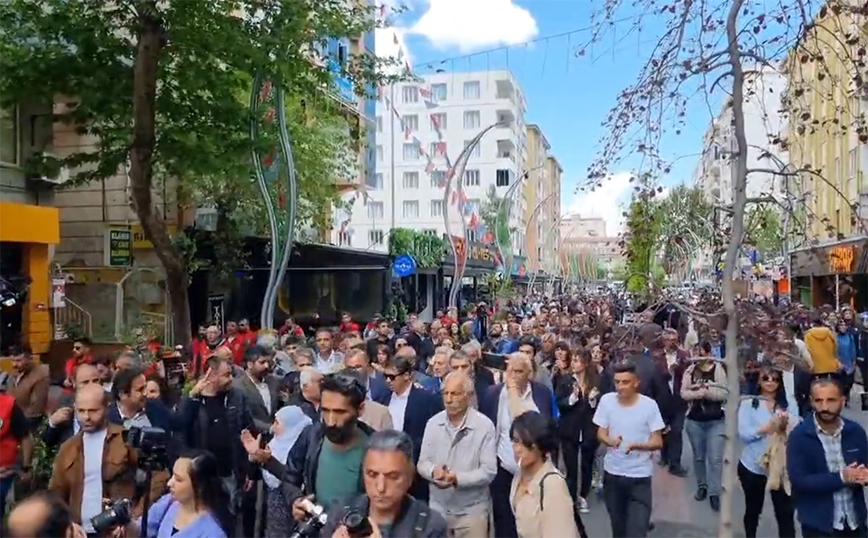 Εκατοντάδες συλλήψεις στην Τουρκία στα πλαίσια «αντιτρομοκρατικής» επιχείρησης με στόχο το Εργατικό Κόμμα του Κουρδιστάν