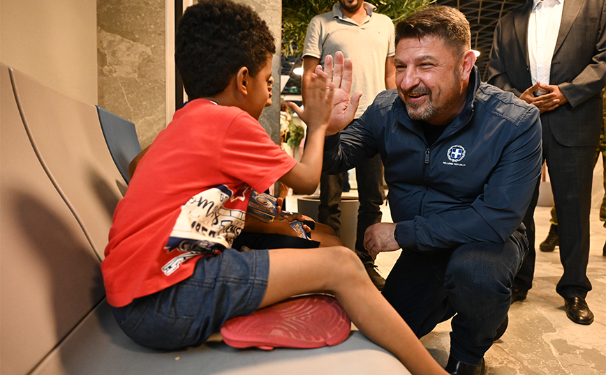 Φτάνουν οι πρώτοι Έλληνες από το Σουδάν