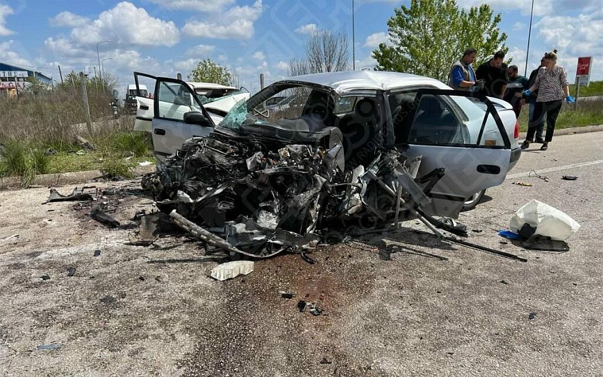 Τραγωδία στην Ορεστιάδα: Τρεις νεκροί μετά από σύγκρουση αυτοκινήτων – Σοκαριστικές εικόνες