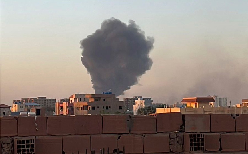 Πόλεμος στο Σουδάν: Αεροσκάφος των ένοπλων δυνάμεων καταρρίπτεται στο Χαρτούμ