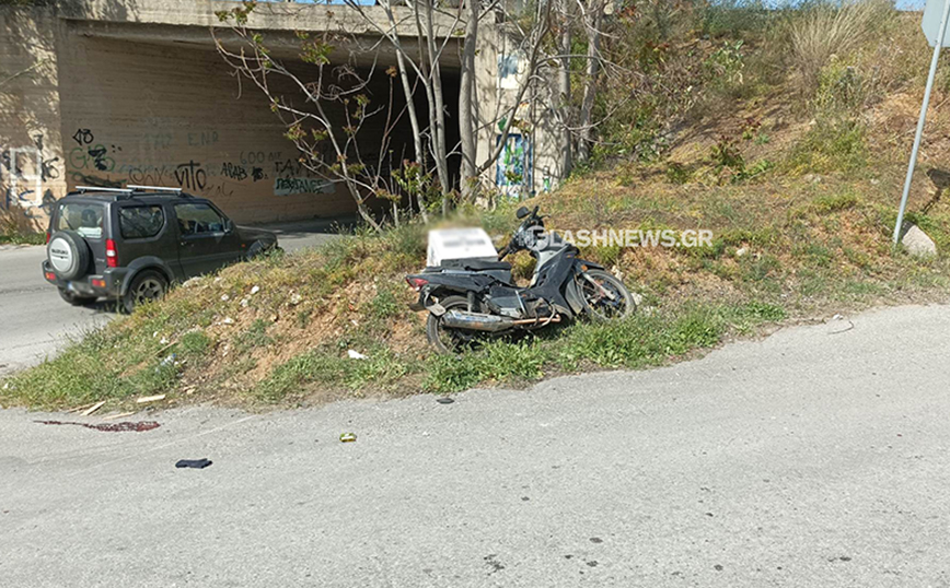 Συγκρούστηκε με ντελιβερά και τον εγκατέλειψε – Αυτόπτες μάρτυρες καταδίωξαν τον οδηγό και τον ακινητοποίησαν