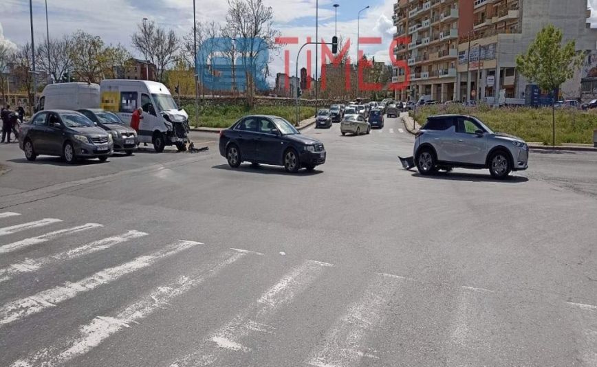 Σοβαρό τροχαίο στη Θεσσαλονίκη &#8211; Τραυματίστηκε 15χρονος