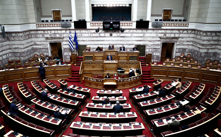 Η ιστοσελίδα της Βουλής δεν ανανέωσε την κοινοβουλευτική δύναμη των κομμάτων μετά τις εκλογές
