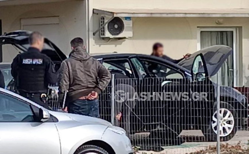 Χανιά: Πυροβόλησαν το αυτοκίνητο δημοτικής συμβούλου έξω από το σπίτι της – «Δεν ακούσαμε κάτι»