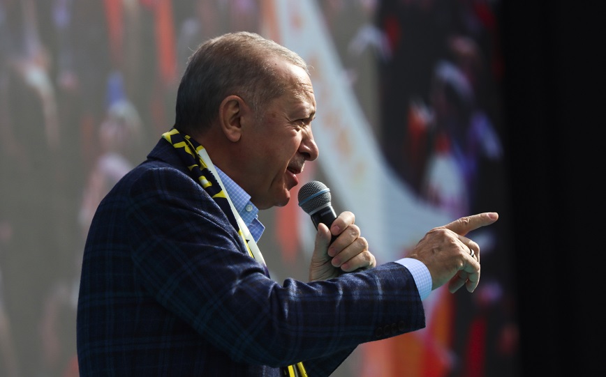 Ο Ερντογάν επιδιώκει συσπείρωση δύο μέρες πριν τις εκλογές &#8211; «Θα πληρώσουμε βαρύ τίμημα αν κερδίσει η αντιπολίτευση»
