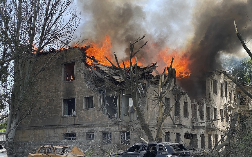 Αποστρατιωτικοποιημένη ζώνη εντός της Ρωσίας μετά τον πόλεμο, ζητάει σύμβουλος του Ζελένσκι