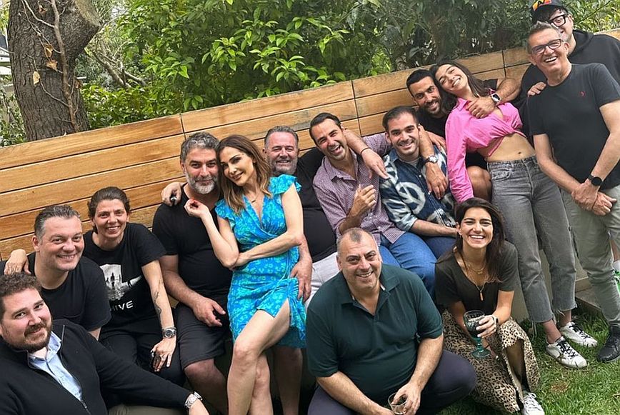 Δέσποινα Βανδή – Βασίλης Μπισμπίκης: Κοινή φωτογραφία με την Μελίνα Νικολαΐδη και τον σύντροφό της