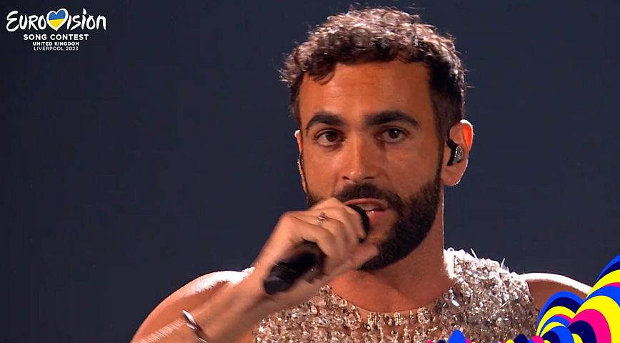 Eurovision 2023: Ο Μάρκο Μενγκόνι που εκπροσώπησε την Ιταλία τράβηξε πάνω του όλα τα βλέμματα
