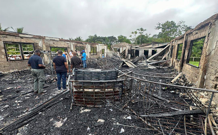 Τραγωδία στη Γουιάνα: 19 κορίτσια πέθαναν μετά από φωτιά που ξέσπασε στον κοιτώνα του σχολείου τους