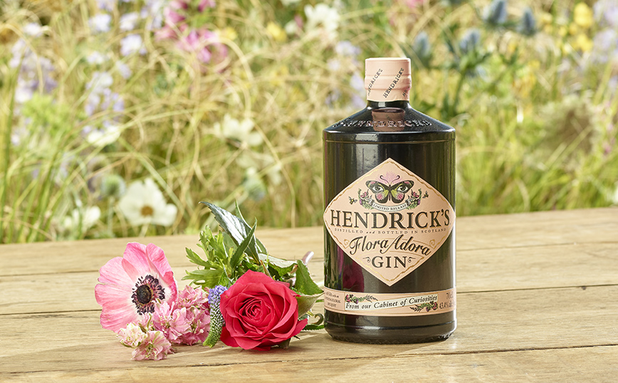 Hendrick’s FLORA ADORA Gin. Ασυνήθιστη λουλουδένια έκρηξη απόλαυσης