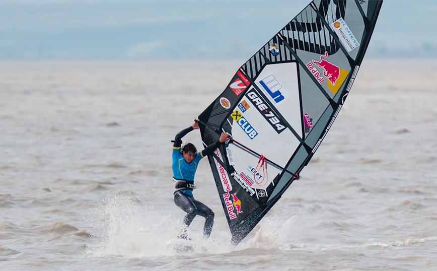 Ο Lennart Neubauer κερδίζει το 1ο του EFPT Surf Opening 2023 στην Αυστρία