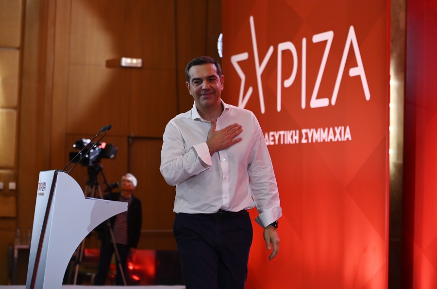 Οι δύο γυναίκες που επέμεναν να μην παραιτηθεί ο Τσίπρας, η αλήθεια για Τσαπανίδου και η κίνηση Ανδρουλάκη που δεν άρεσε