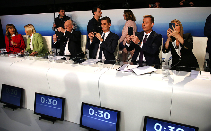 Ντιμπέιτ Ντιμπέιτ