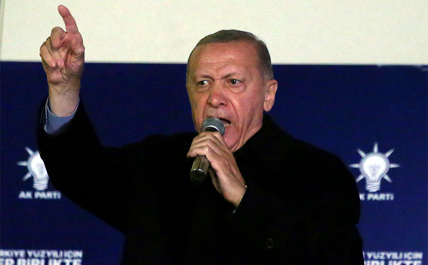 Εκλογές στην Τουρκία: O «σουλτάνος» Ερντογάν από την «ανεπανόρθωτη πολιτική φθορά» σε θέση ισχύος στον δεύτερο γύρο