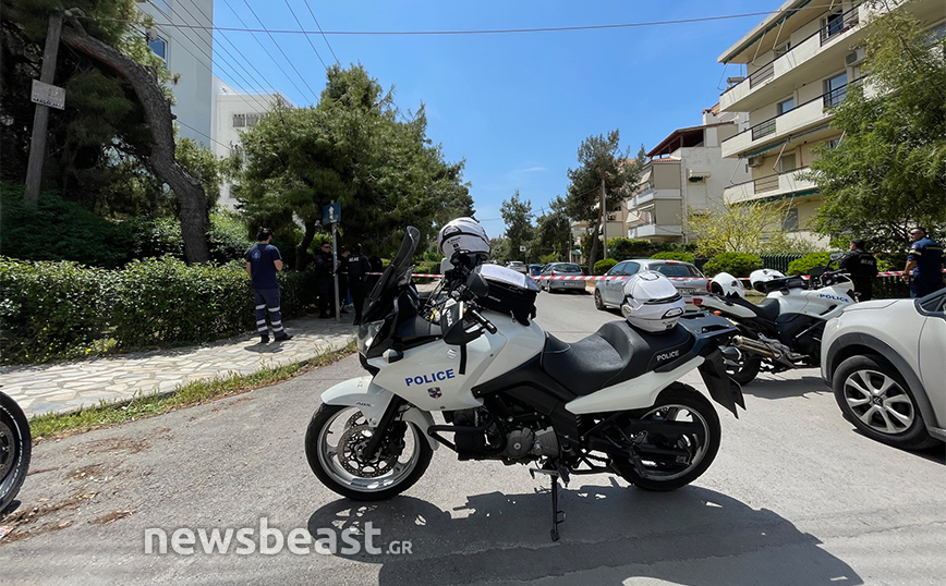 Συναγερμός στη Γλυφάδα: Εντοπίστηκε χειροβομβίδα έξω από πολυκατοικία – Ποιος ήταν ο στόχος;