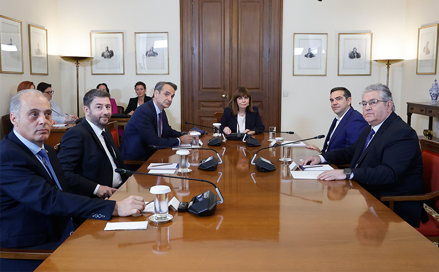 Στο Προεδρικό Μέγαρο οι πολιτικοί αρχηγοί Στο Προεδρικό Μέγαρο οι πολιτικοί αρχηγοί