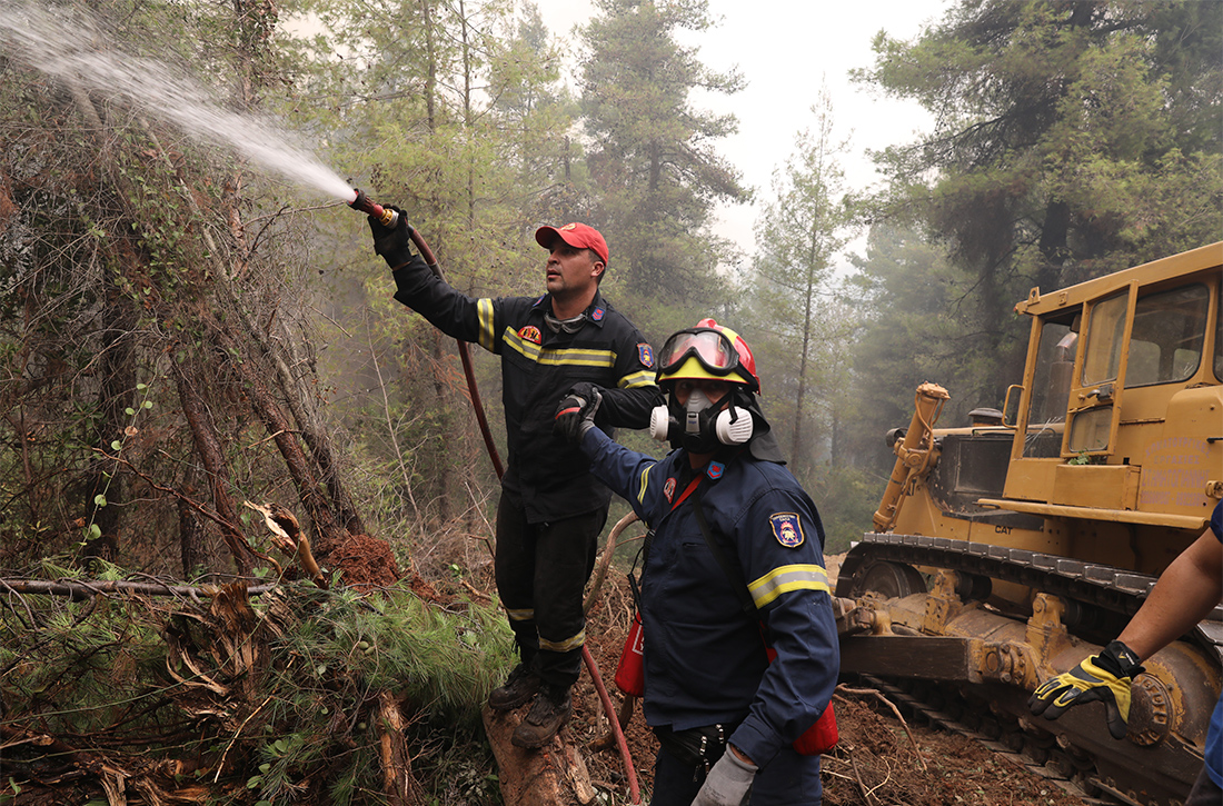 πυροσβεστες πυροσβεστες