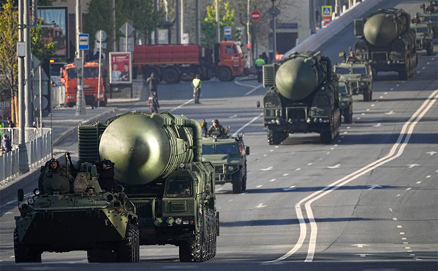 Wall Street Journal: Η Μόσχα σχεδιάζει να αγοράσει ιρανικούς βαλλιστικούς πυραύλους