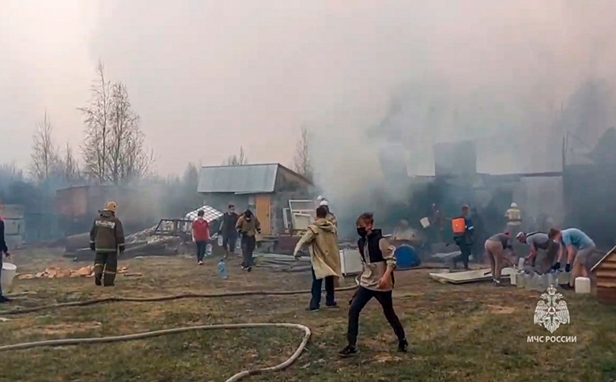 Τουλάχιστον 21 οι νεκροί από τις φωτιές στα Ουράλια Όρη &#8211; Οι αρχές «βλέπουν» εμπρησμούς