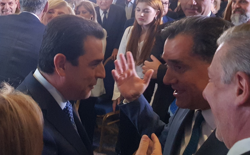 Κώστας Σκρέκας Κώστας Σκρέκας