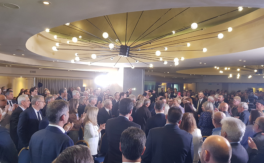 Κώστας Σκρέκας Κώστας Σκρέκας