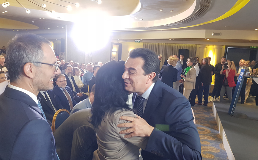 Κώστας Σκρέκας Κώστας Σκρέκας