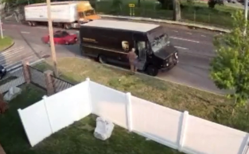 Σοκαριστικό βίντεο από τροχαίο δυστύχημα με νεκρή 14χρονη &#8211; Αυτοκίνητο που οδηγούσε 16χρονος «καρφώθηκε» σε φορτηγό