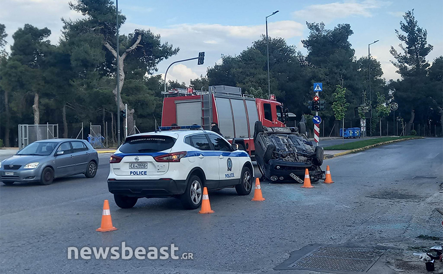 Βίντεο &#8211; ντοκουμέντο από το σοβαρό τροχαίο στη λεωφόρο Μαραθώνος &#8211; Η στιγμή που αναποδογυρίζει το αυτοκίνητο