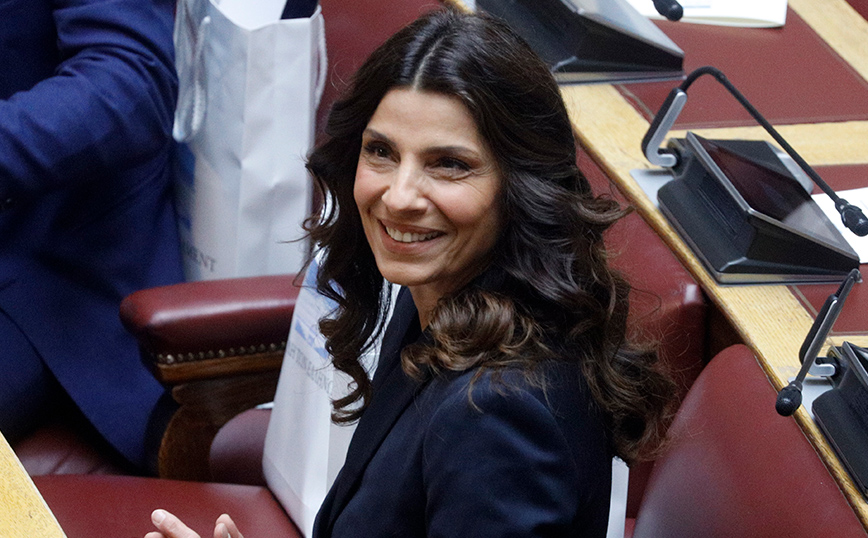 Την Τετάρτη στη Βουλή η παραίτηση Ηλιόπουλου – Η επιλαχούσα Τσαπανίδου καλείται να αποφασίσει αν θα αποδεχθεί