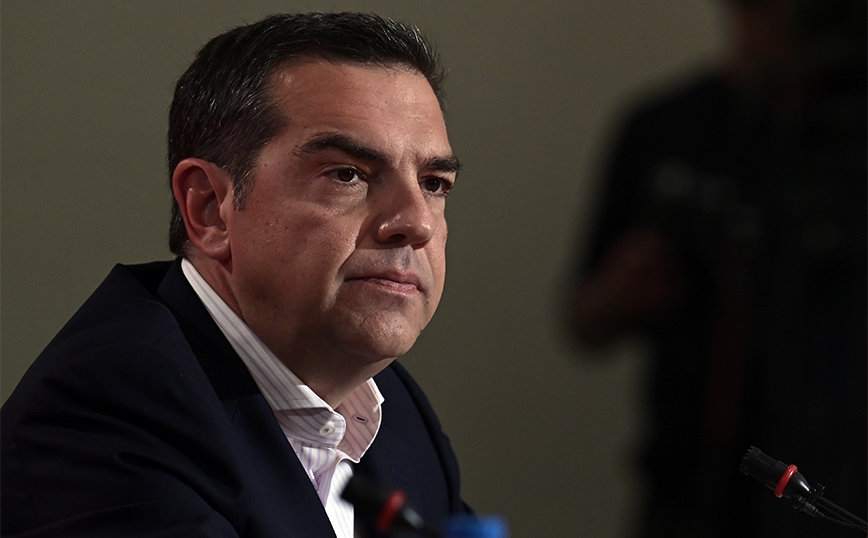 Ο Αλέξης Τσίπρας εμφανίζεται να καταψηφίζει τις αμυντικές δαπάνες &#8211; Λάθος λέει το περιβάλλον του: «Θα γίνει διόρθωση»
