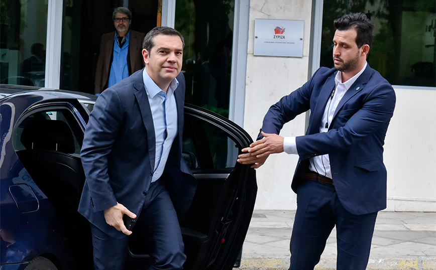 Στα γραφεία του ΣΥΡΙΖΑ ο Αλέξης Τσίπρας &#8211; Συγκαλείται το Εκτελεστικό Γραφείο για το αποτέλεσμα των εκλογών
