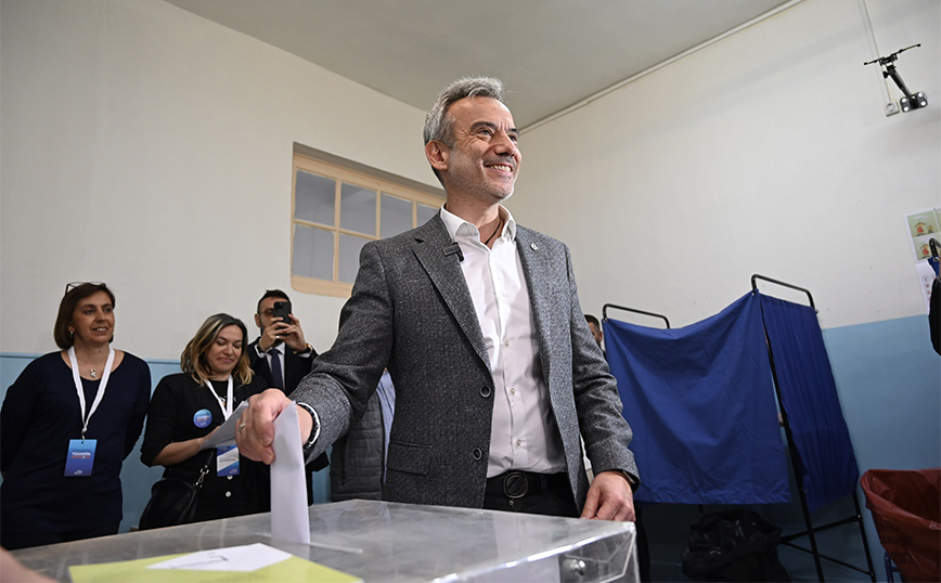 Εκλογές 2023: Ψήφισε ο Κωνσταντίνος Ζέρβας – «Οι πολίτες να δεσμευτούν ώστε να υπάρχει δημιουργικό έργο για την πατρίδα»