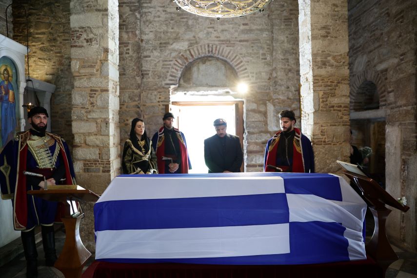 Γιάννης Μαρκόπουλος: Σε λαϊκό προσκύνημα η σορός του &#8211; Το απόγευμα η κηδεία του