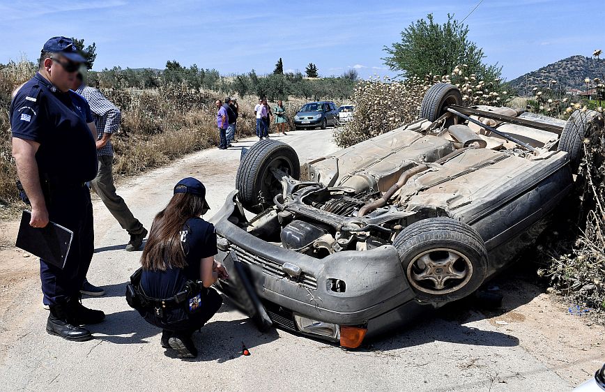 Τροχαίο δυστύχημα στην Κόρινθο: Αυτοκίνητο ανατράπηκε σε επαρχιακό δρόμο &#8211; Νεκρός ο οδηγός