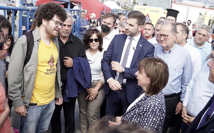 Τι λέει το μέλος της Νεολαίας ΣΥΡΙΖΑ για το επεισόδιο με τη Σακελλαροπούλου στην Καλαμάτα – «Με σόκαρε ο διχαστικός της λόγος»