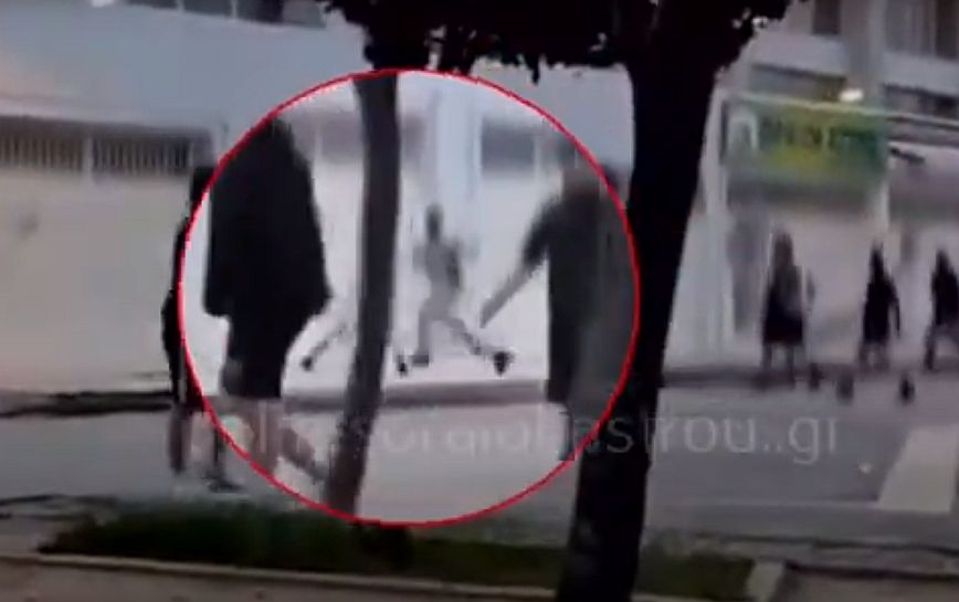 Βίντεο-ντοκουμέντο από την άγρια συμπλοκή ανηλίκων στο Ωραιόκαστρο – Ένα παιδί τραυματίστηκε