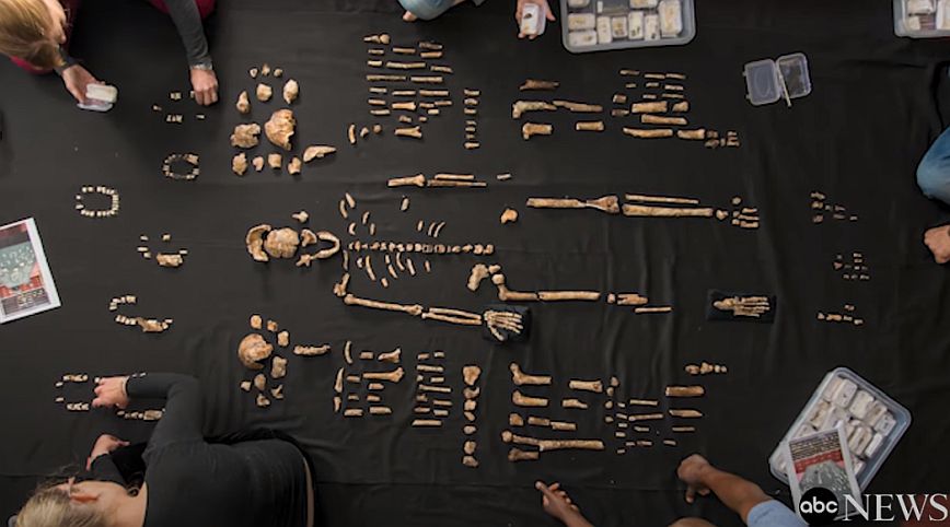 Επιστήμονας ανακοίνωσε ότι ανακάλυψε ταφές παλαιότερες κατά τουλάχιστον 100.000 έτη από εκείνες του Homo sapiens