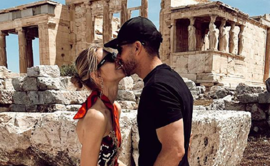 Στην Αθήνα για διακοπές ο Ντιέγκο Σιμεόνε &#8211; Φωτογραφίες στην Ακρόπολη μαζί με τη σύζυγο του